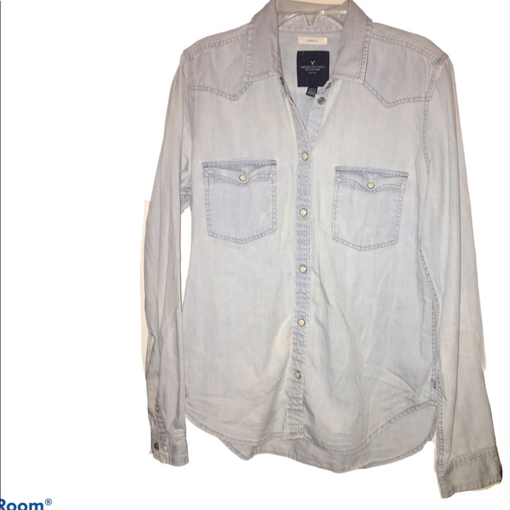 Women’s American Eagle Small denim button up